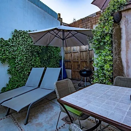 Sienna Townhouse - Charming House Central Old Town Holiday home