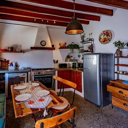 Sienna Townhouse - Charming House Central Old Town Pollenca